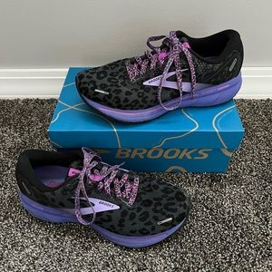 Brooks running shoesGlycerin15 black/pink peacock/plum caspia leopard. Size 9